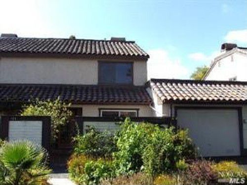 1st image of 175 Vineyard Cir