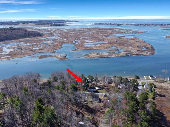 128 Winnocks Neck Road, Scarborough, ME 04074