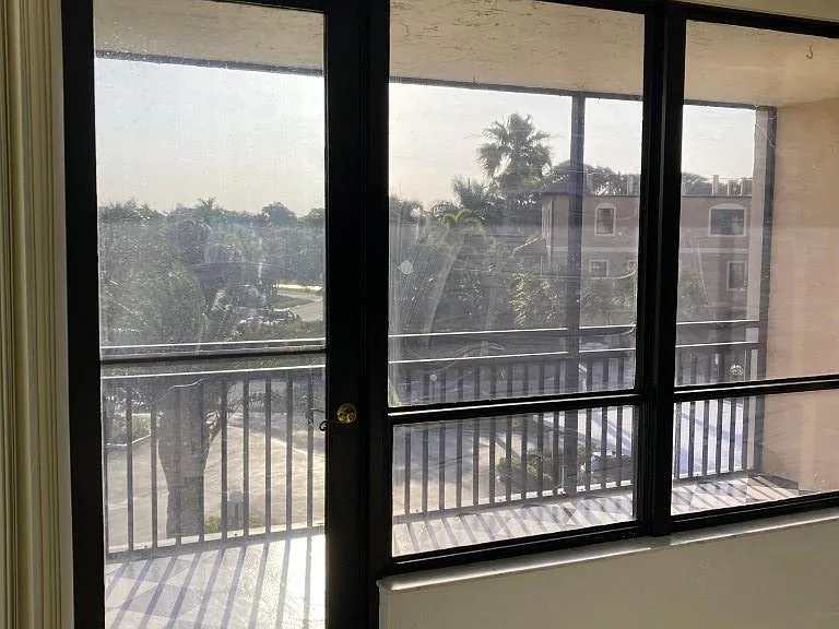 627 Alhambra Rd #301 — Photo 12