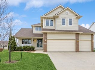 14318 Brookshire Dr, Urbandale, IA 50323