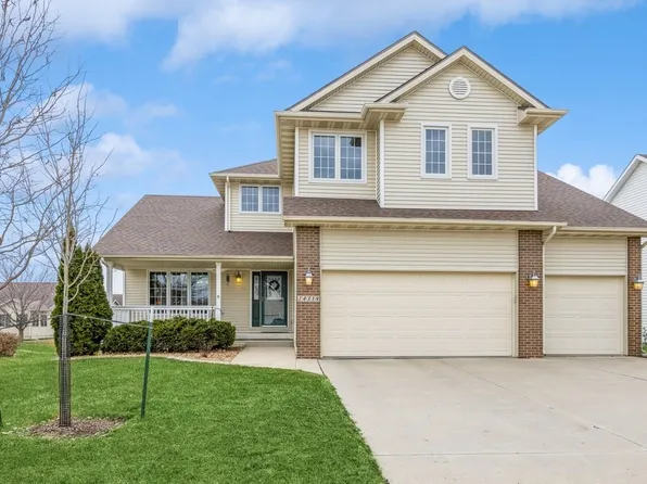 14318 Brookshire Dr, Urbandale, IA 50323