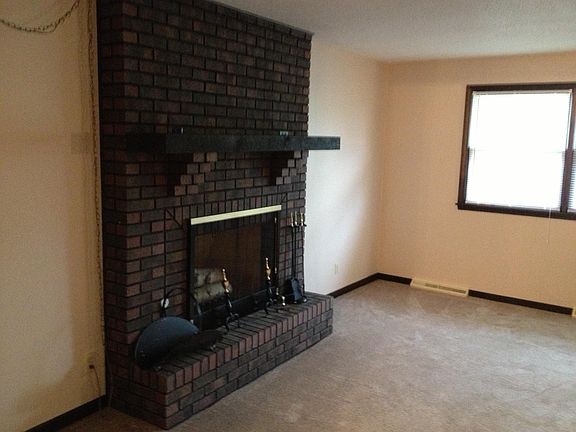 4th image of 114 N Lincoln Ave