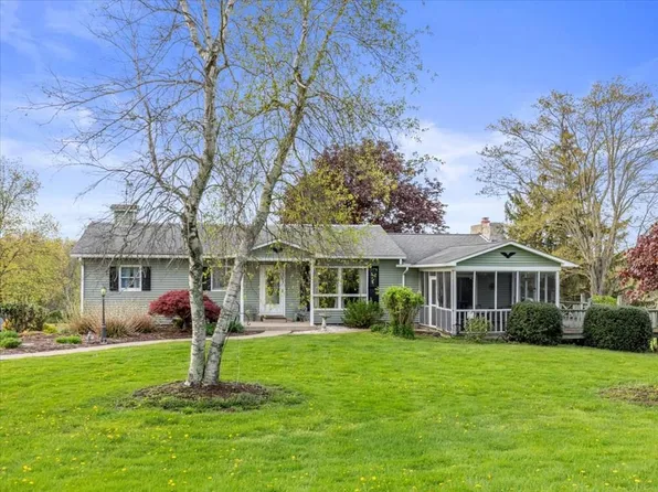 1195 Twin Cuts Rd, Wyalusing, PA 18853