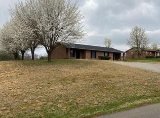 1204 Faith Ln, Dandridge, TN 37725