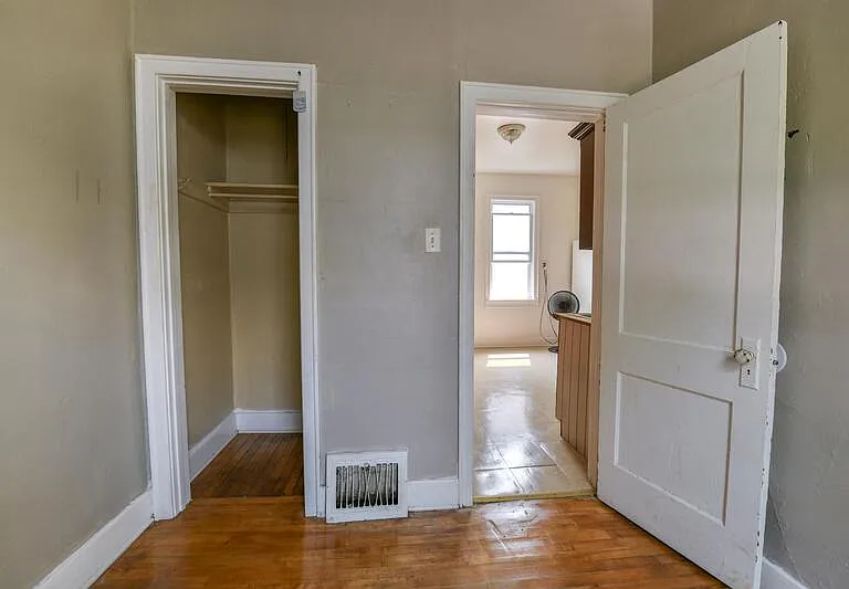 1217 Chicago St — Photo 8