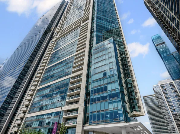 340 E Randolph St APT 1206, Chicago, IL 60601