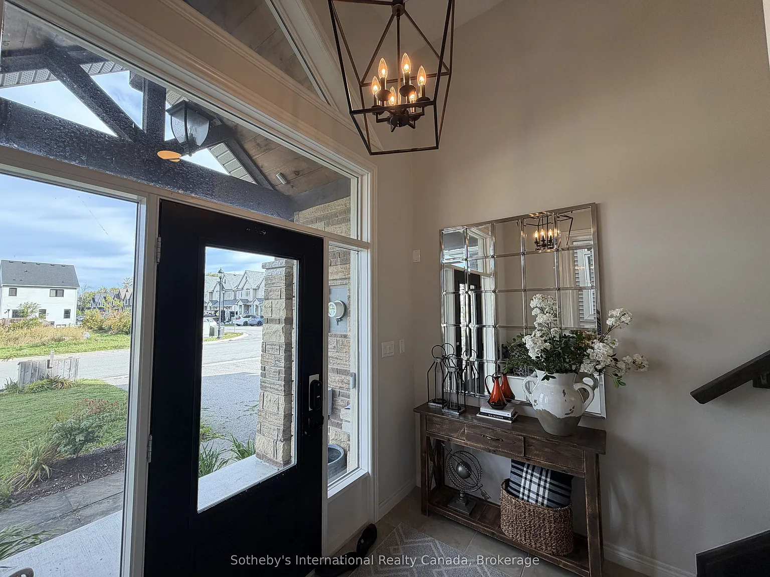 4 bed, $7,500 — Photo 2