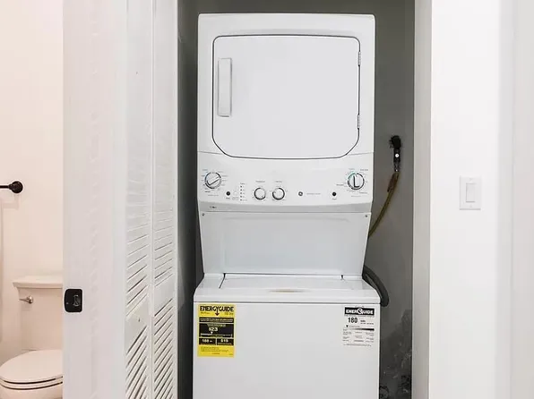 320 Central Avenue image 8 of 28