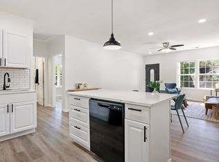 812 7th Ave, Midfield, AL 35228