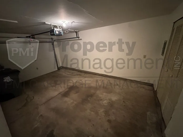 591 Stonyridge Ave — Photo 4