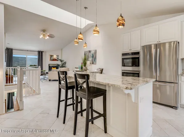 14 W Ridge Ct, Parachute, CO 81635