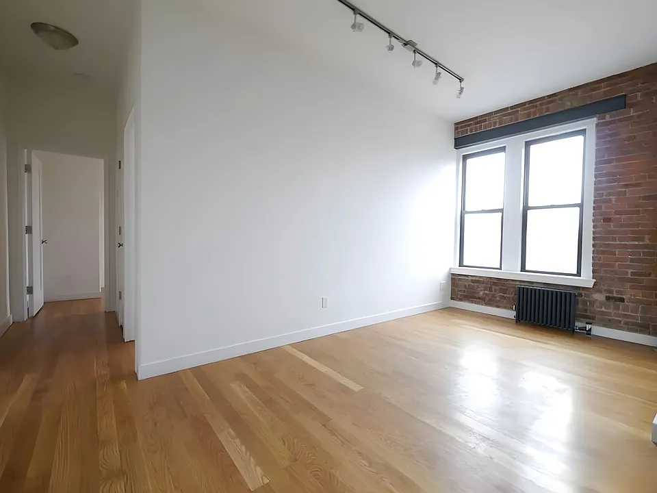 259 E Broadway #6D