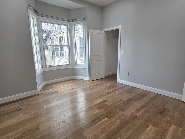 56-1 Pinckney St — Photo 3
