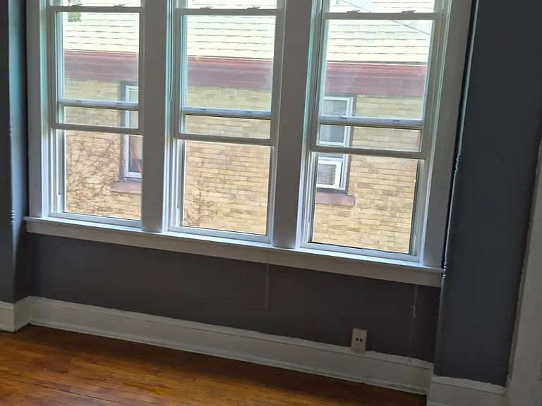 2110 W Grant St #LBACK — Photo 9