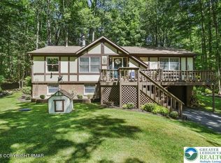 137 Outer Dr, Pocono Lake, PA 18347