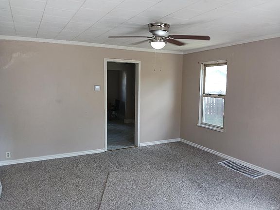 5th image of 109 Vanpreter Ave
