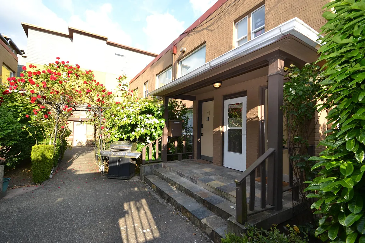 Building Photo - 120 14th Ave #B-12