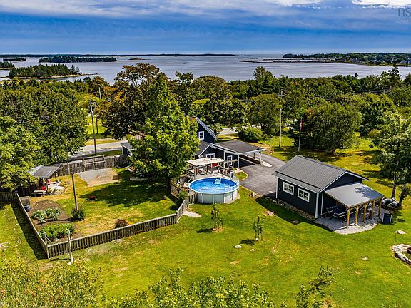 3rd image of 327 Brighton Rd