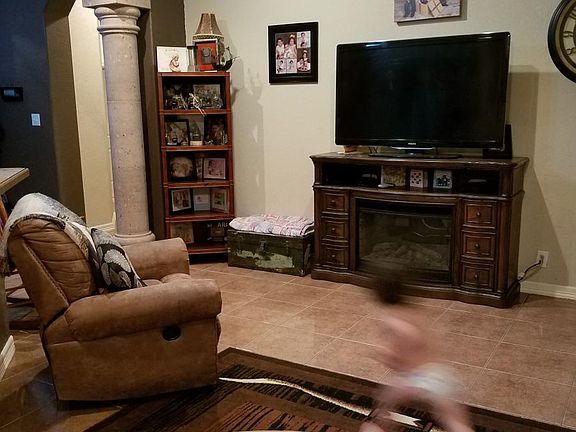 3rd image of 7807 Glasgow Dr