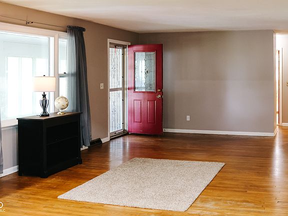 2nd image of 1510 Shields Ave