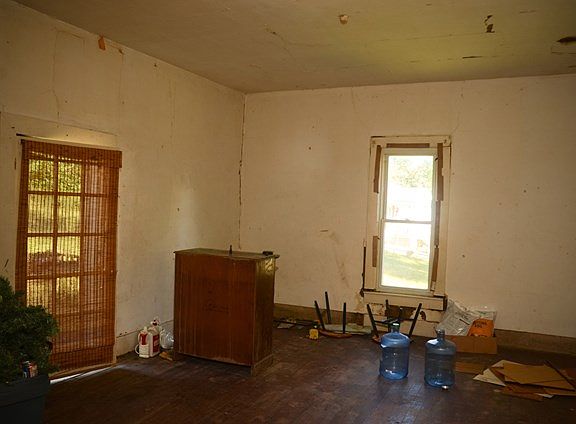 5th image of 115 Cornette St