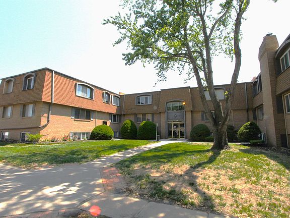 4th image of 10715 O St #299