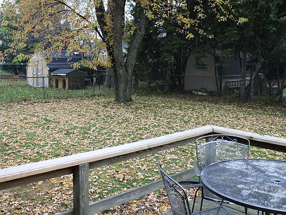 3rd image of 3065 Wildwood Dr