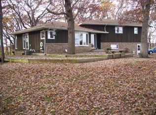 4977 Stevens Ln, Oshkosh, WI 54904