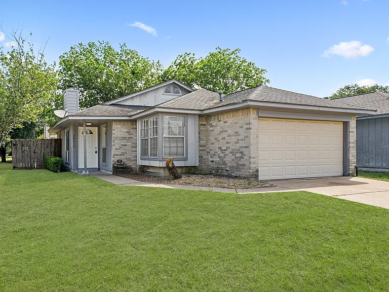 20614 Park Row Dr — Photo 2