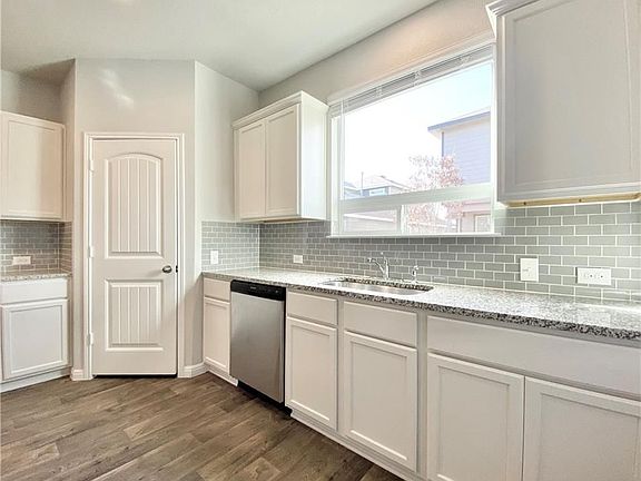 5th image of 14102 Handel Dr Unit 9