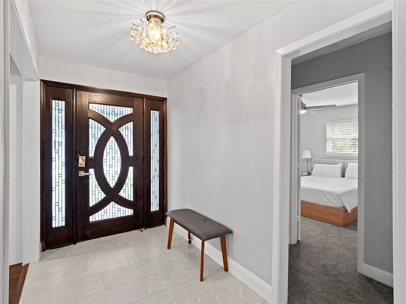 3 bed, 2.5 bath, 2040 sqft, $3,700 — Photo 3