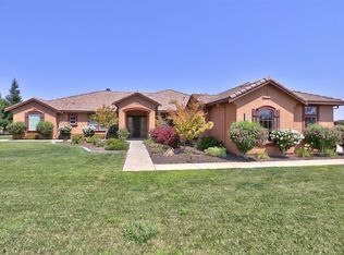 12901 Furlong Dr, Wilton, CA 95693
