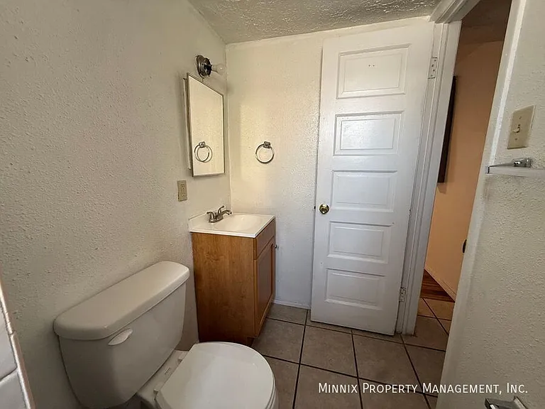1526 E Yandell Dr #1 — Photo 14