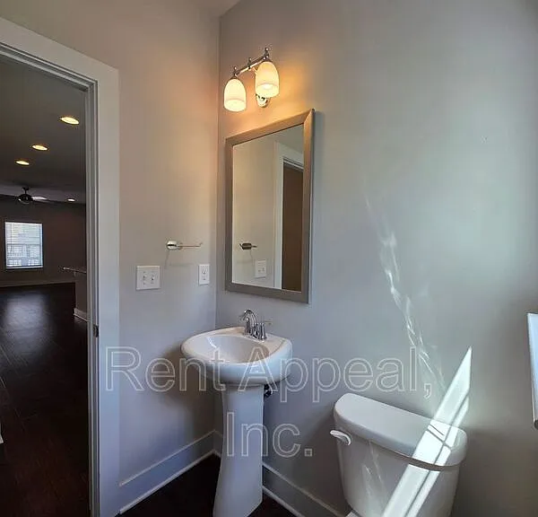 3779 Oxford Cir — Photo 7