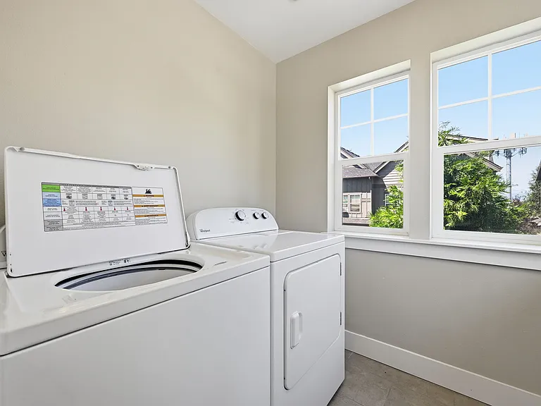 1064 SE Leonel Ln — Photo 22