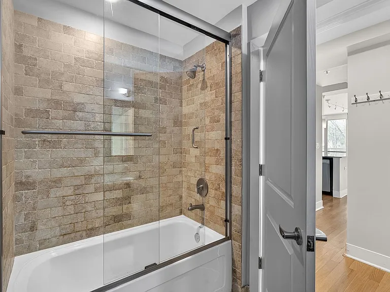 525 Kedzie St — Photo 35