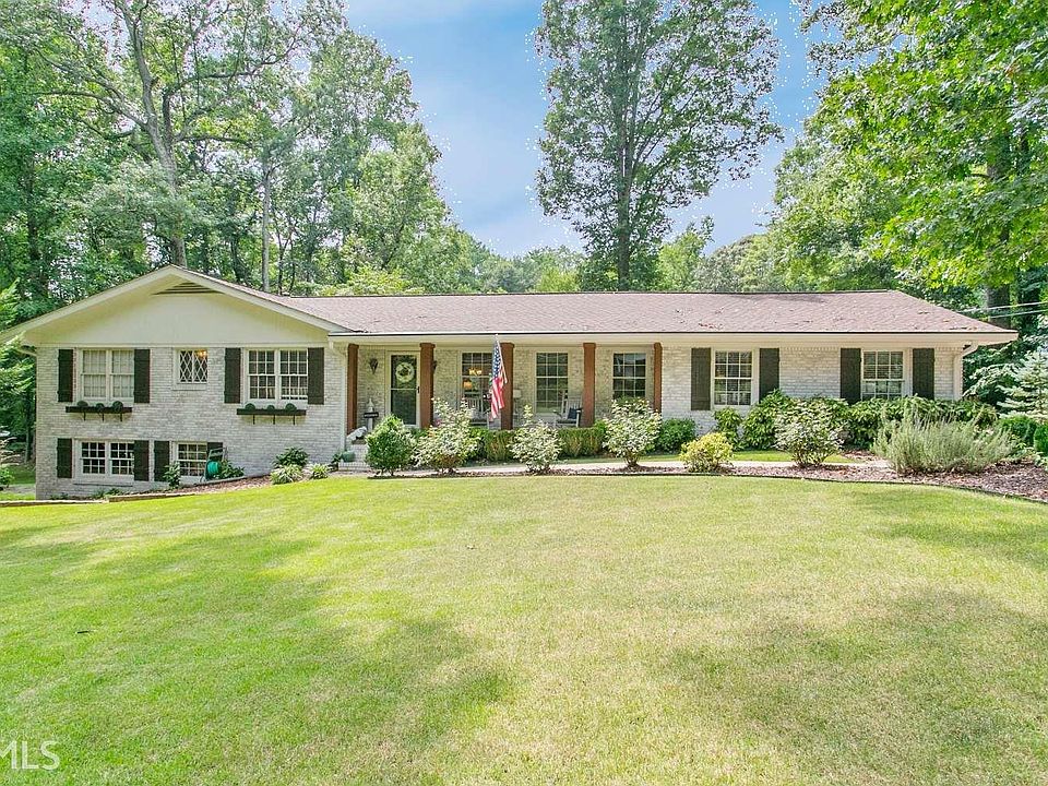 1st image of 3914 Cloudland Dr SE