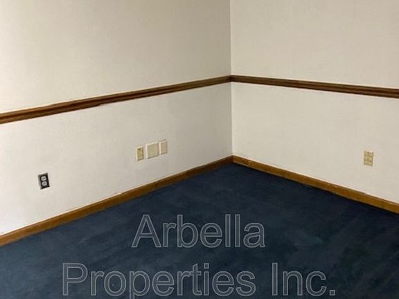 5th image of 2700 S Roan St #202