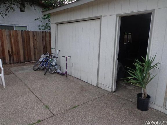 5th image of 5900 Hillsdale Blvd