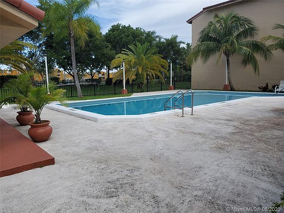 5th image of 9911 NW 9th Street Cir APT 4