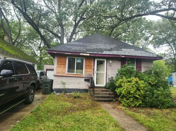 1937 Superior St, Muskegon, MI 49442