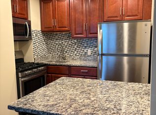 118 W 31st St APT 1, Wilmington, DE 19802