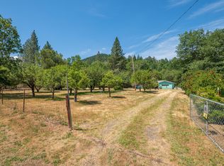 180 Long Acres Rd, Grants Pass, OR 97527