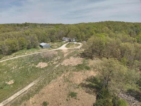 892 Dority Drive, Edwards, MO 65326