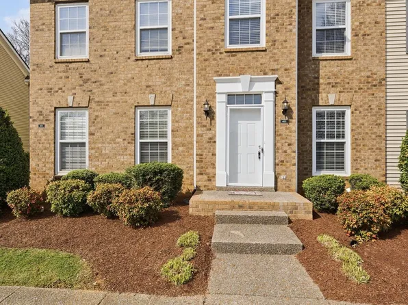 403 Newport Meadows Cir, Thompsons Station, TN 37179