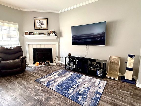 5th image of 5401 Hollytree Dr APT 905