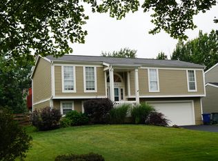 3233 Paradise Ave, Hilliard, OH 43026