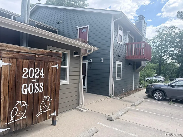 2024 Goss St #8 — Photo 3