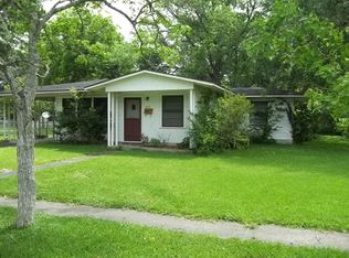 808 Higgins St, Angleton, TX 77515