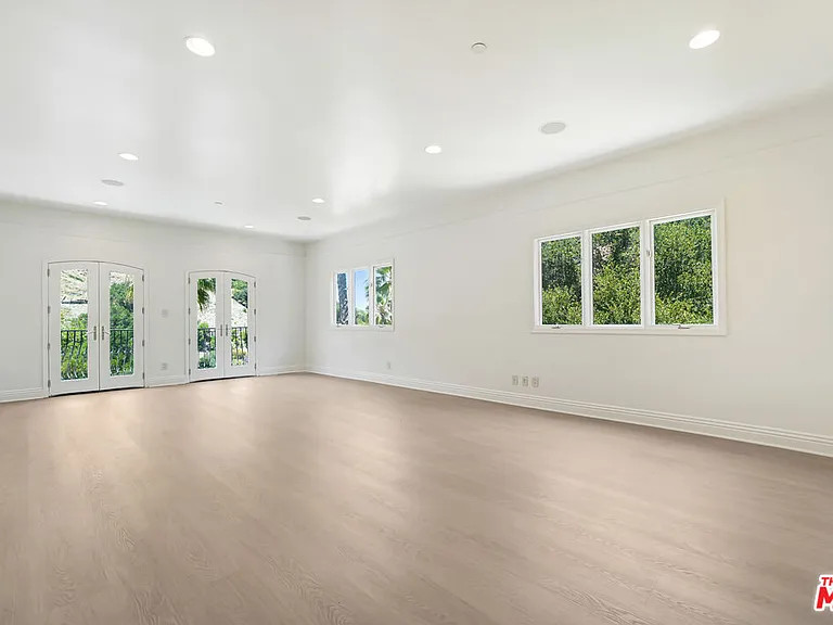 4156 Sunswept Dr — Photo 25